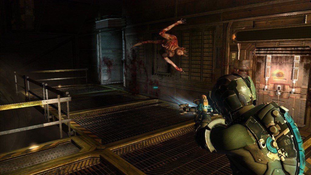 Монстр нападает Dead Space